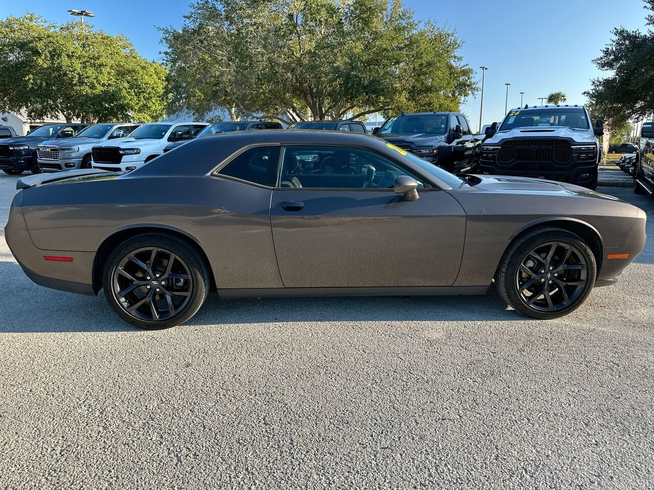 2021 Dodge Challenger SXT photo 2