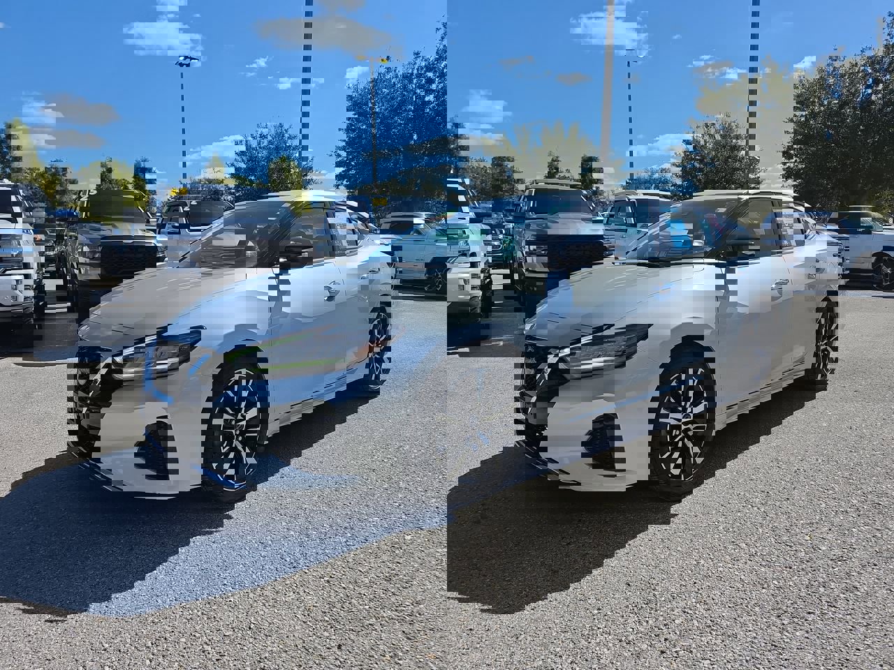 2023 Nissan Maxima SV photo 2