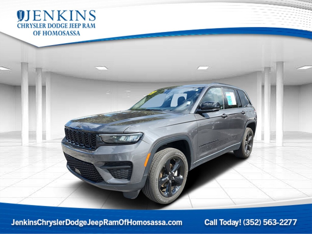 Used 2023 Jeep Grand Cherokee Laredo SUV