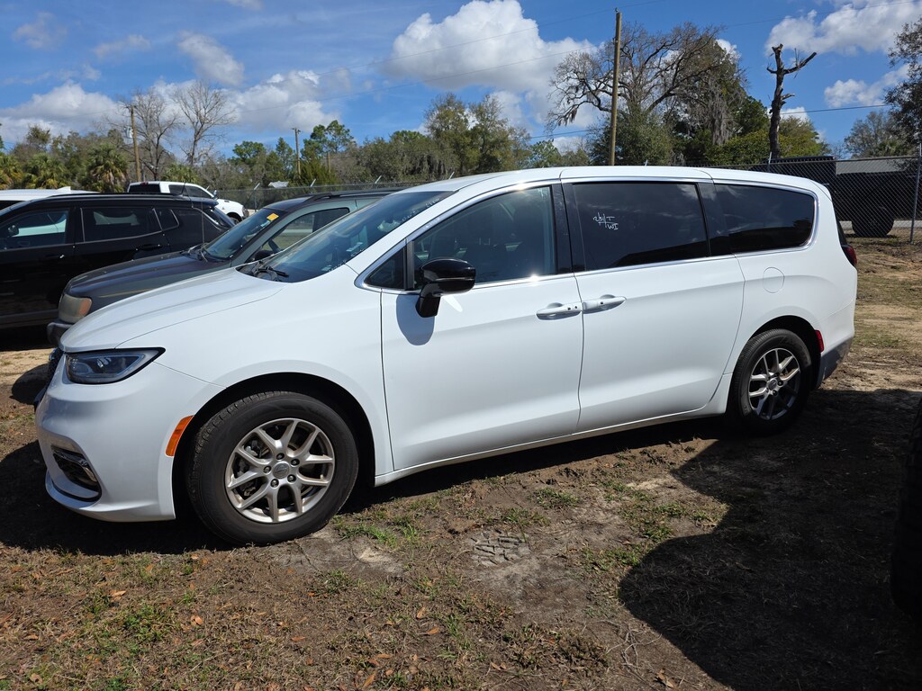 Used 2024 Chrysler Pacifica Touring L Van Passenger Van
