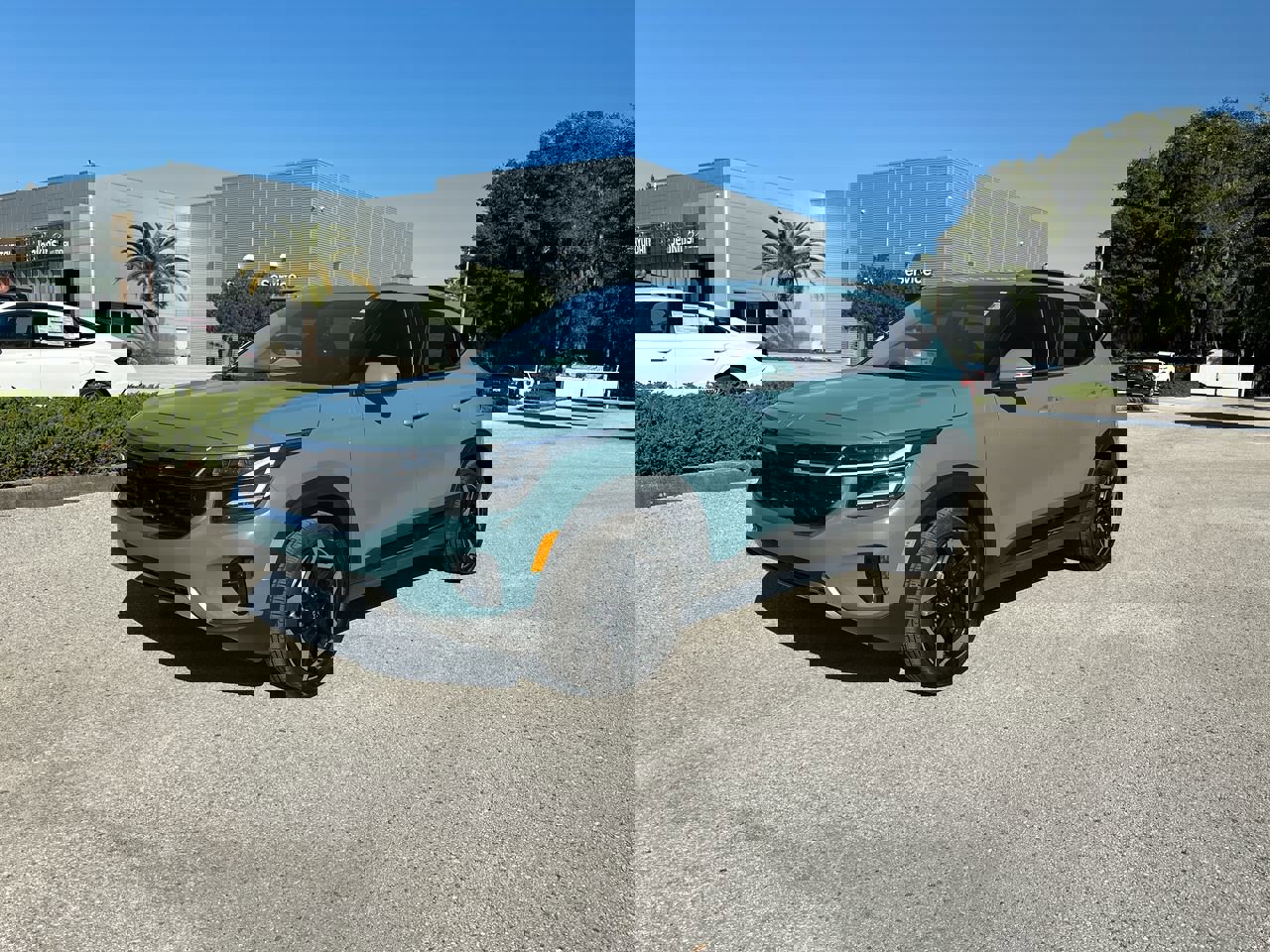 2025 Kia Seltos SX photo 2