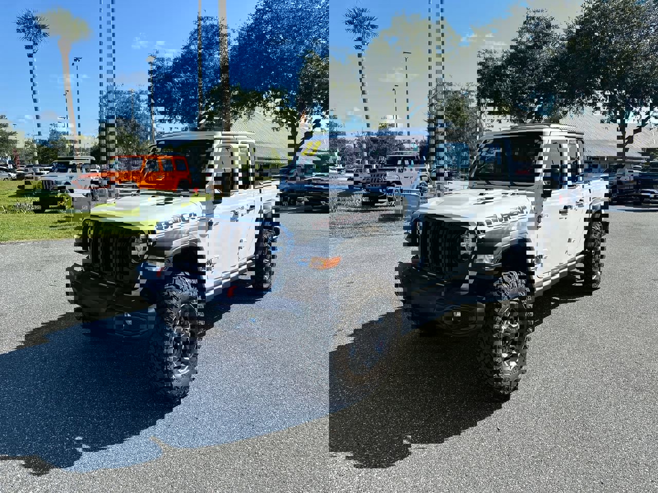 2023 Jeep Gladiator Rubicon photo 2