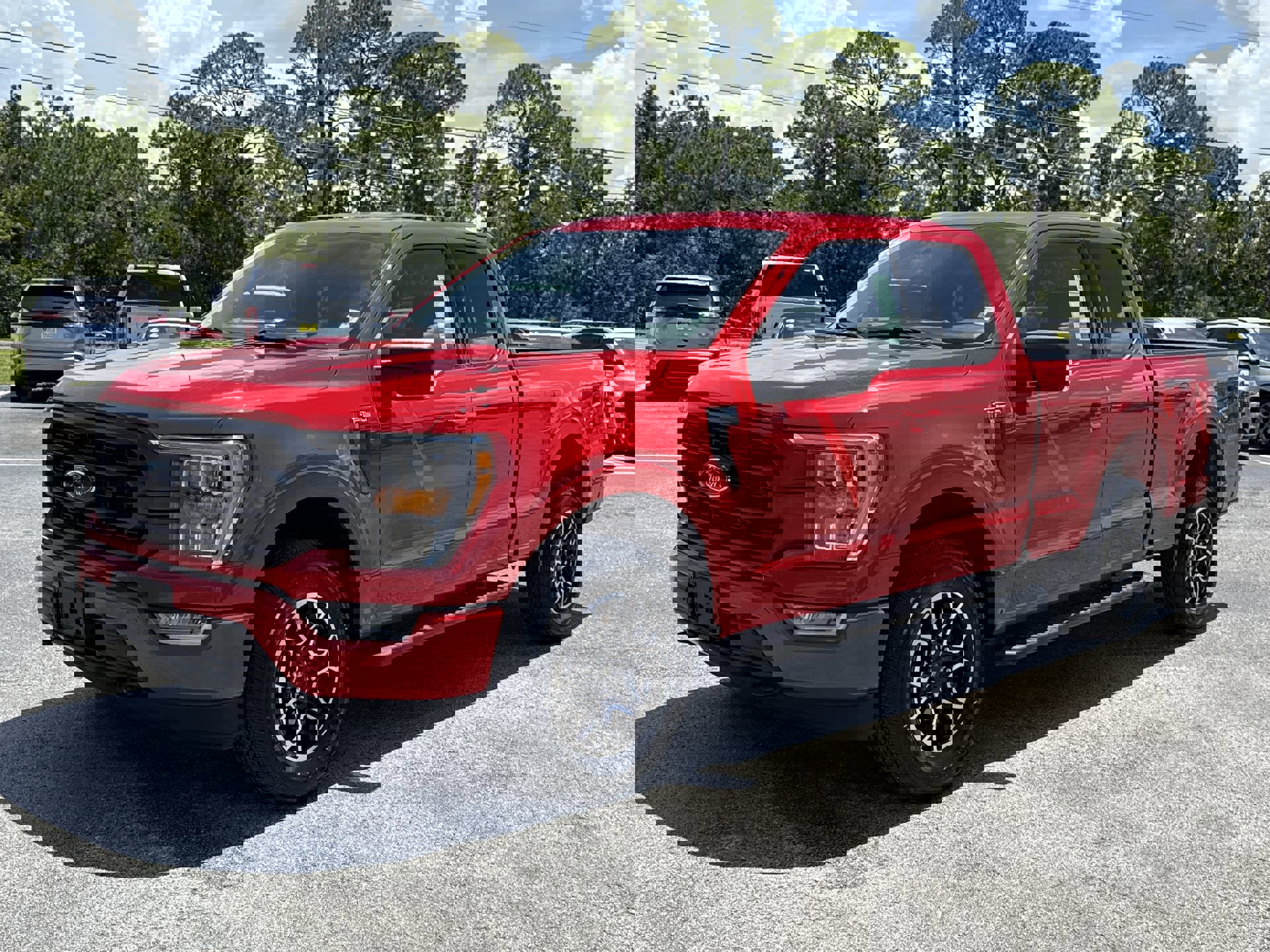 2022 Ford F-150 XLT photo 2
