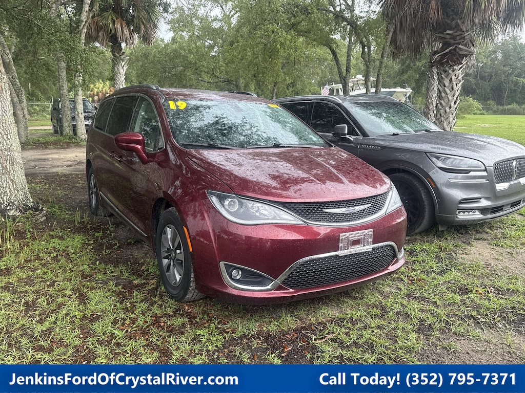 Used 2019 Chrysler Pacifica Touring L Plus Van Passenger Van