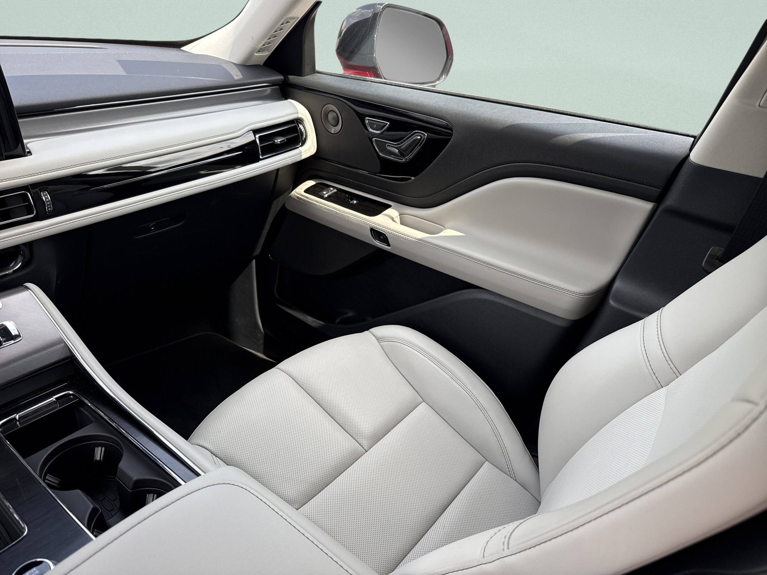 2026 Lincoln Aviator Premiere - Photo 25