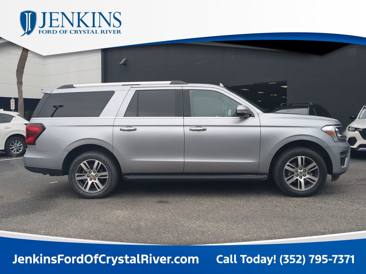 2024 Ford Expedition Limited's photo
