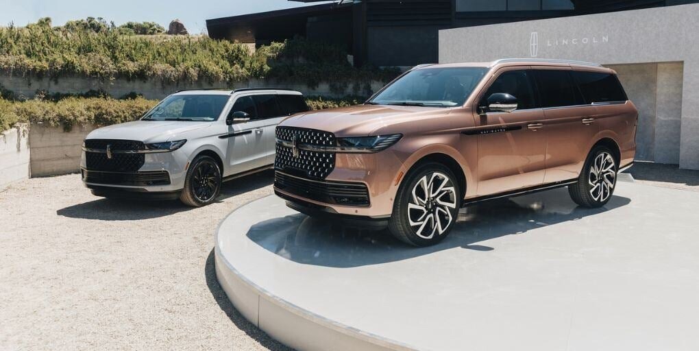 2025-lincoln-navigator-monterey.jpg