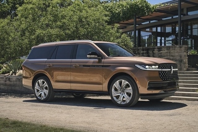 navigator%20exterior.%20jpg%20Medium.jpeg