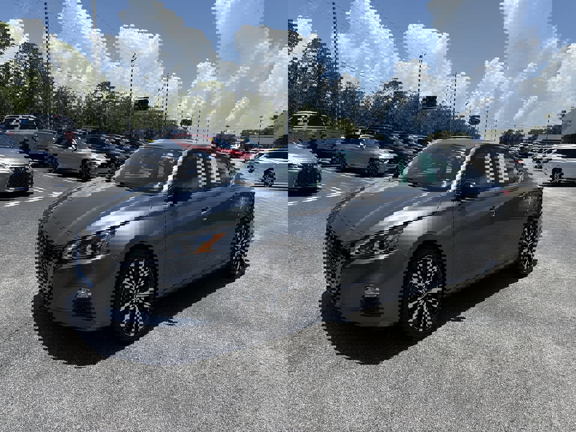 2021 Nissan Altima 2.5 SR photo 2