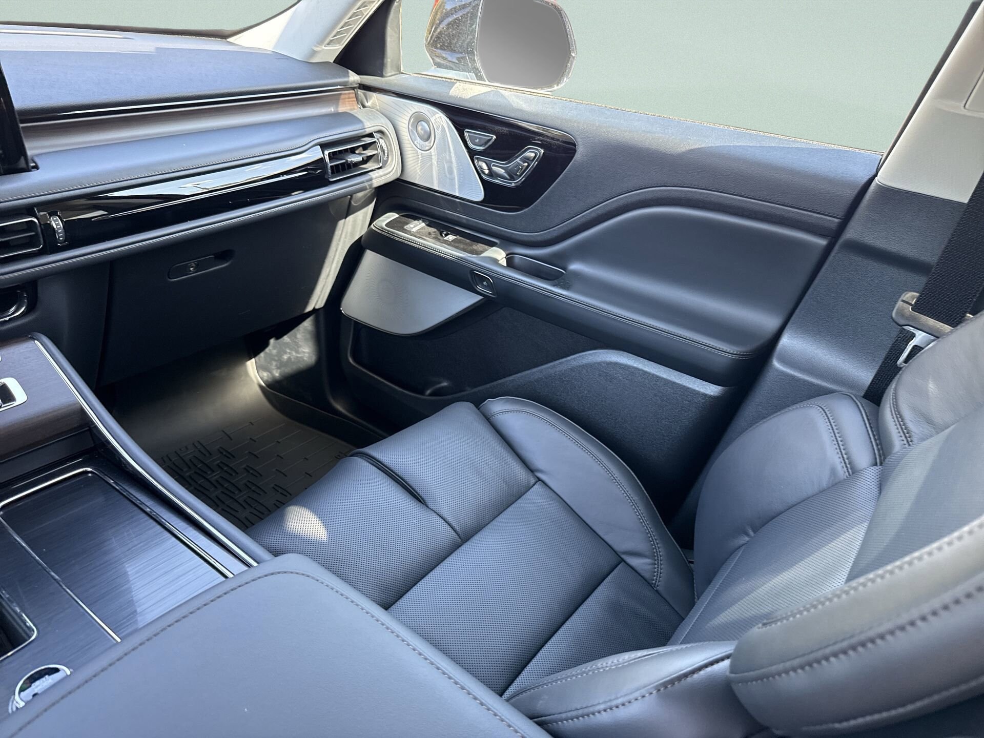 2026 Lincoln Aviator Reserve - Photo 25