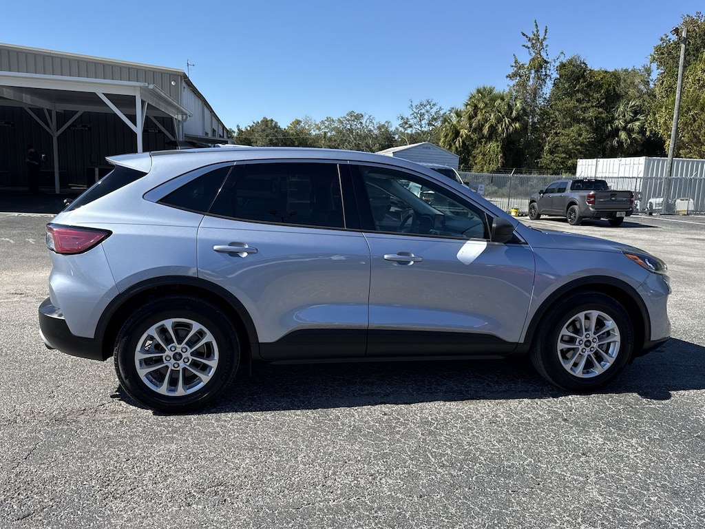 Used 2022 Ford Escape SE SUV