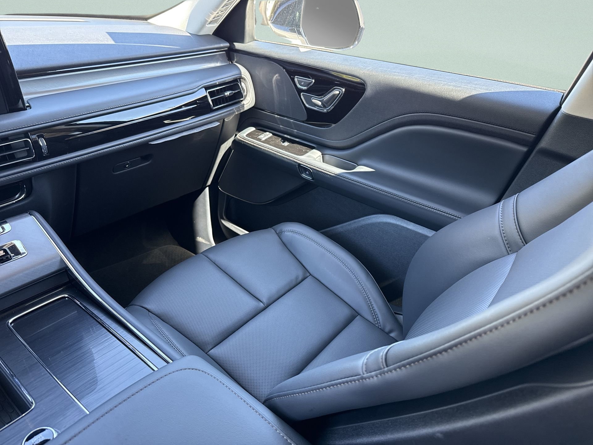 2026 Lincoln Aviator Premiere - Photo 25