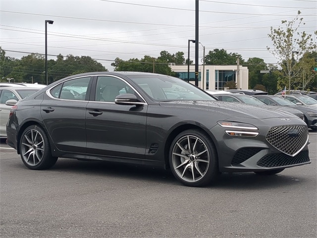 2025 GENESIS G70 Standard's photo