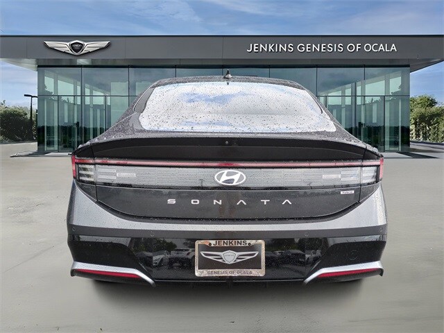 2024 Hyundai Sonata Hybrid Limited photo 4