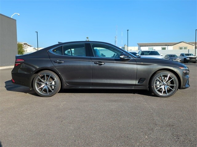 2026 Genesis G70 2.5T photo 2