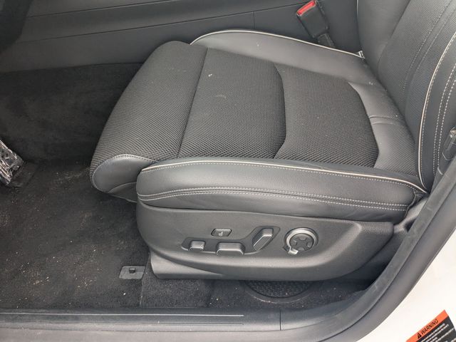 2025 GENESIS GV70 Standard - Photo 17