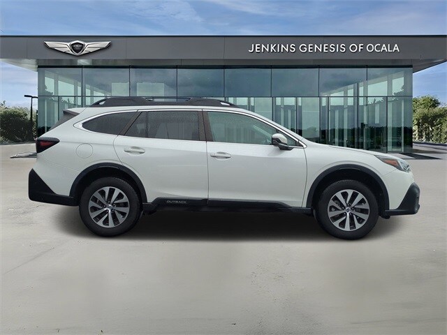 2020 Subaru Outback Premium photo 2