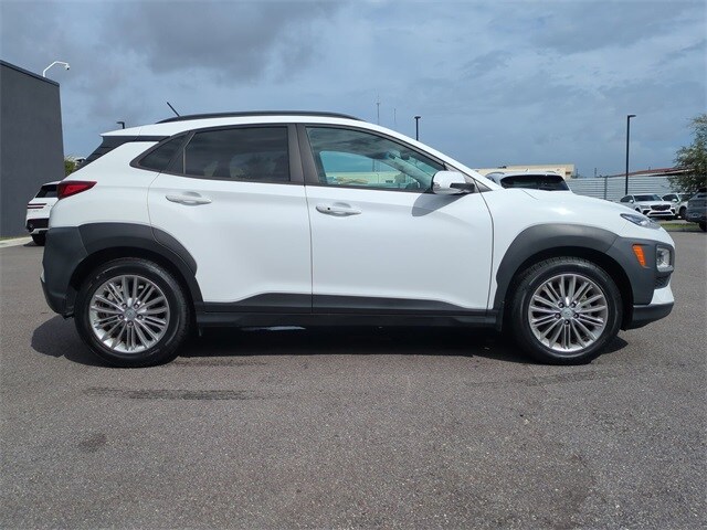 2021 Hyundai Kona SEL photo 2
