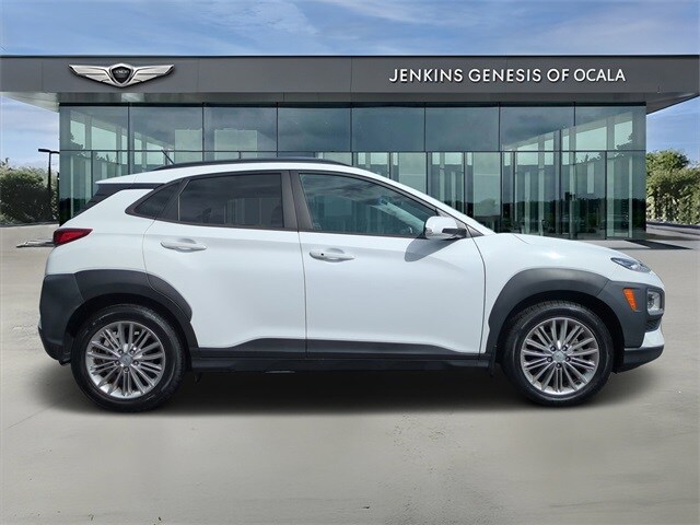 2021 Hyundai Kona SEL photo 2