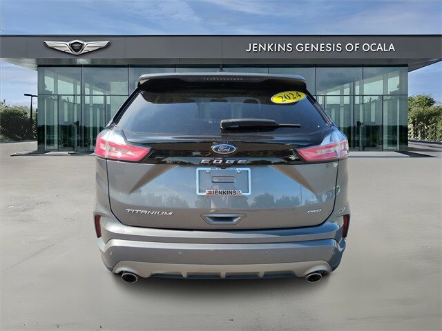 2024 Ford Edge Titanium photo 3