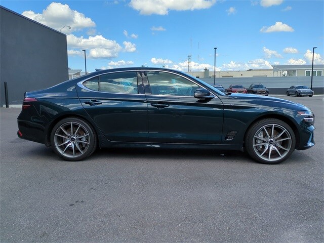 2025 Genesis G70 2.5T photo 3