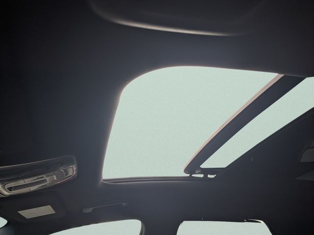 2025 GENESIS GV70 Standard - Photo 18