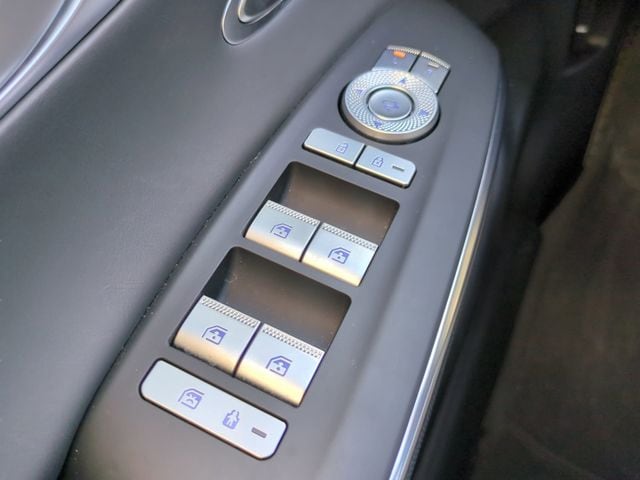 2025 GENESIS GV70 Standard - Photo 21