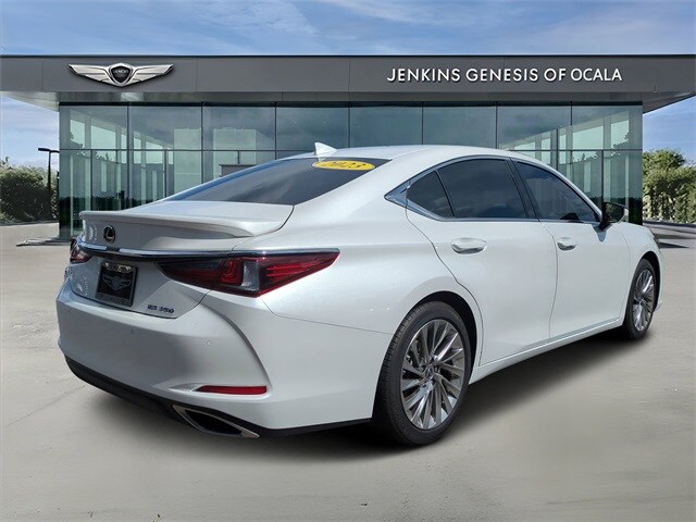 2023 Lexus ES 350 Ultra Luxury photo 3