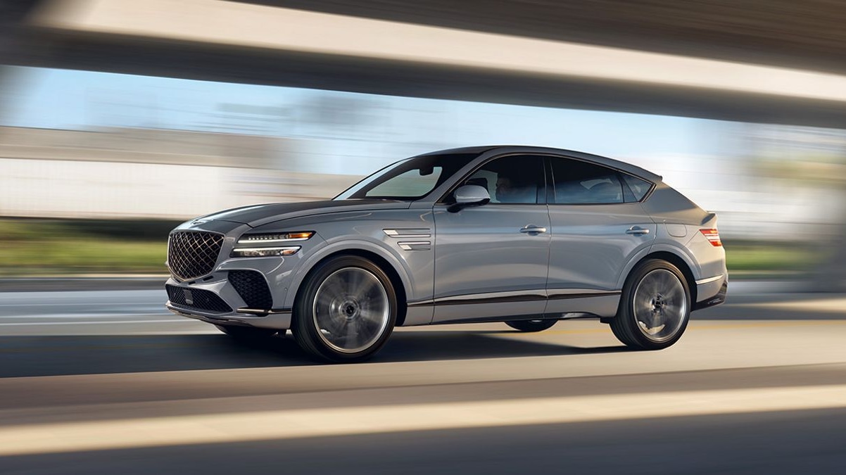 2025-genesis-gv80-coupe-zooming.png