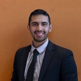 Staff member Leo Claros from ID_e414e5d7c95b