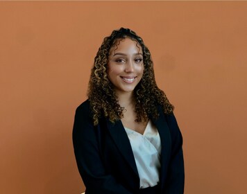 Staff member Cassandra Anes from ID_91f303497fae