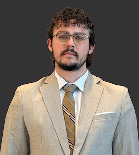 Staff member Frankie Ostermann from ID_e414e5d7c95b
