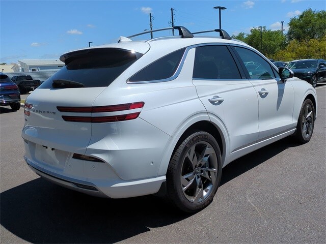 2024 Genesis Electrified GV70 Advanced photo 3