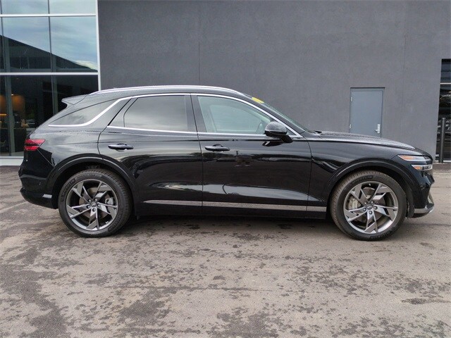 2023 Genesis Electrified GV70 Advanced photo 3