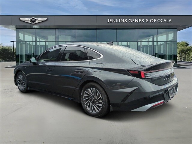 2024 Hyundai Sonata Hybrid Limited photo 4