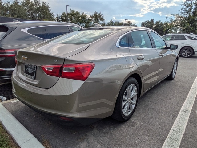 1G1ZD5ST7RF201557