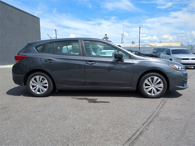2021 Subaru Impreza Base photo 2
