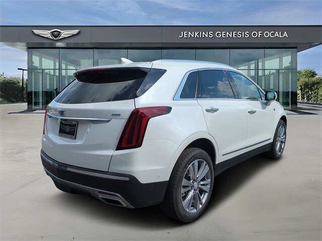 2024 Cadillac XT5 Platinum Premium Luxury photo 3