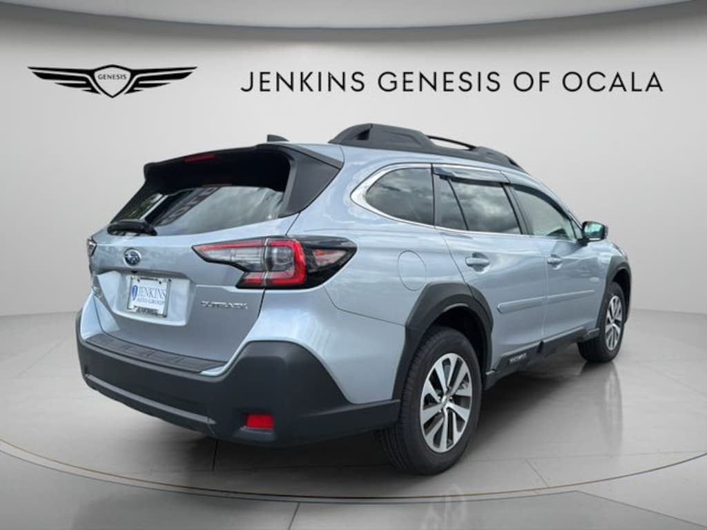 Used 2025 Subaru Outback Premium SUV