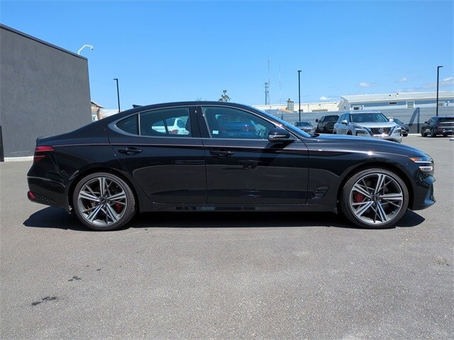 2024 Genesis G70 2.5T photo 3