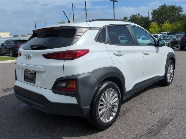 2021 Hyundai Kona SEL photo 3