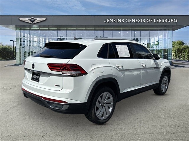 2021 Volkswagen Atlas Cross Sport V6 SE Technology photo 3