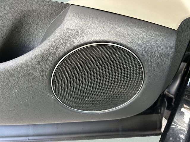 2026 GENESIS GV70 Standard - Photo 22