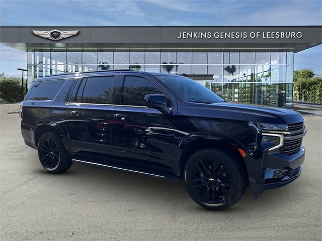 2021 Chevrolet Suburban RST's photo
