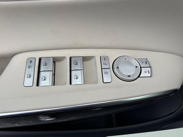 2026 GENESIS GV70 Standard - Photo 22