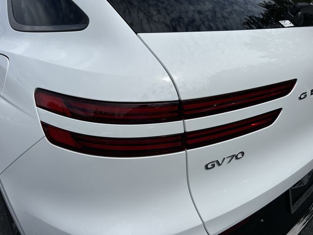 2026 GENESIS GV70 Sport Advanced - Photo 32