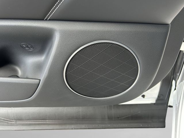 2026 GENESIS GV80 Standard - Photo 24