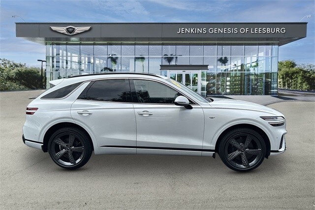 2023 Genesis GV70 2.5T photo 3