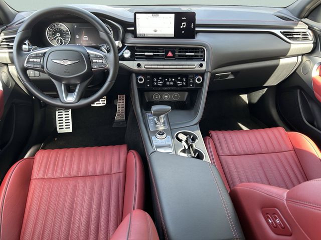 2025 GENESIS G70 Standard - Photo 9