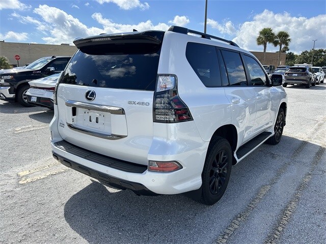 2023 Lexus GX 460 photo 2